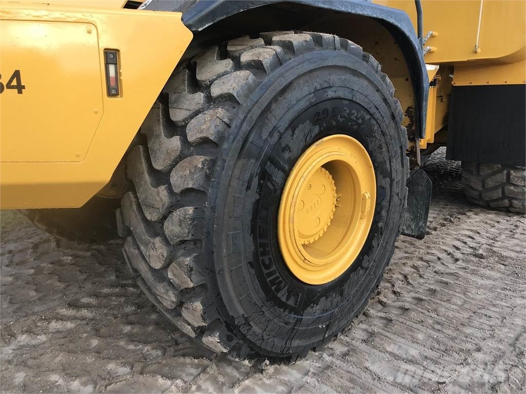 Bell B40D صهاريج مياه