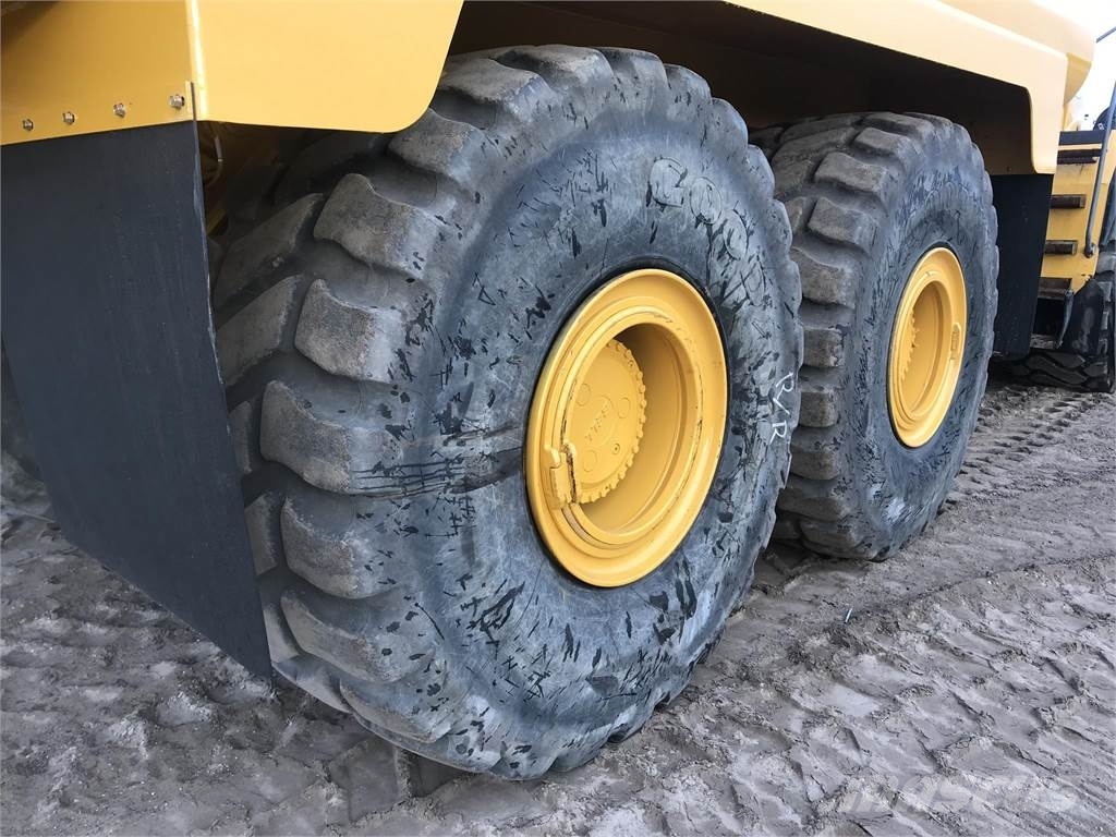 Bell B40D صهاريج مياه