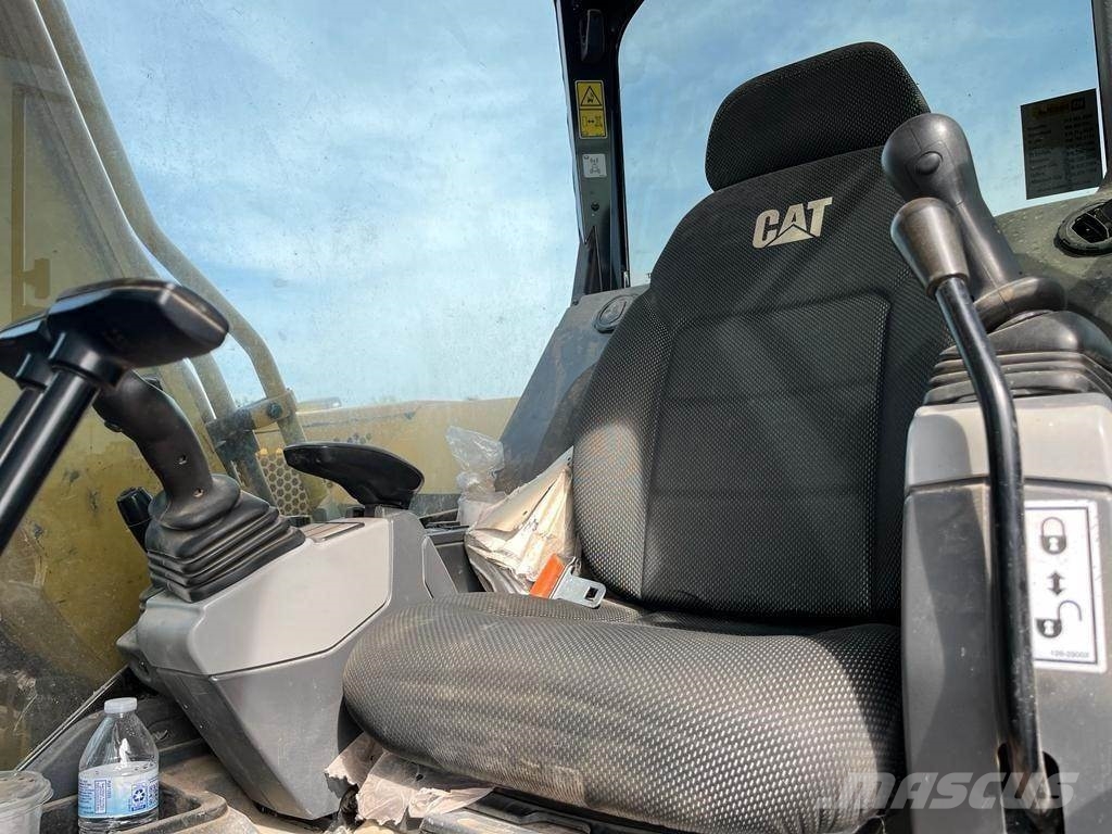 CAT 310 Гусеничні екскаватори