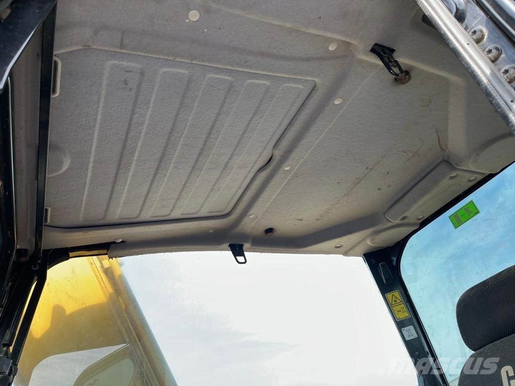 CAT 310 Гусеничні екскаватори