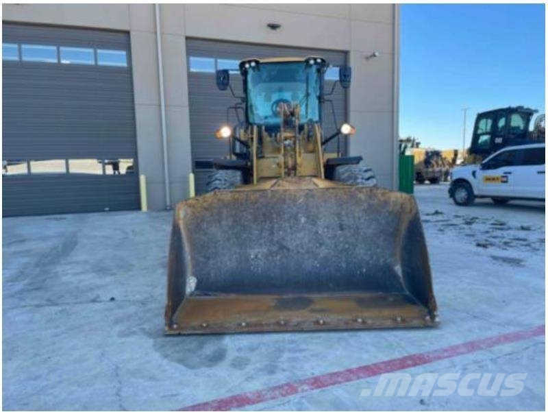 CAT 930M Wheel loaders
