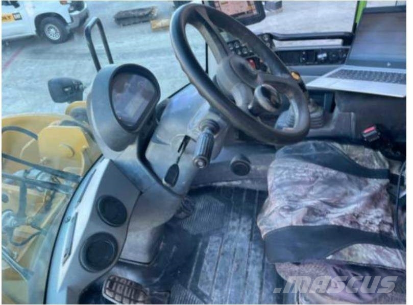 CAT 930M Wheel loaders