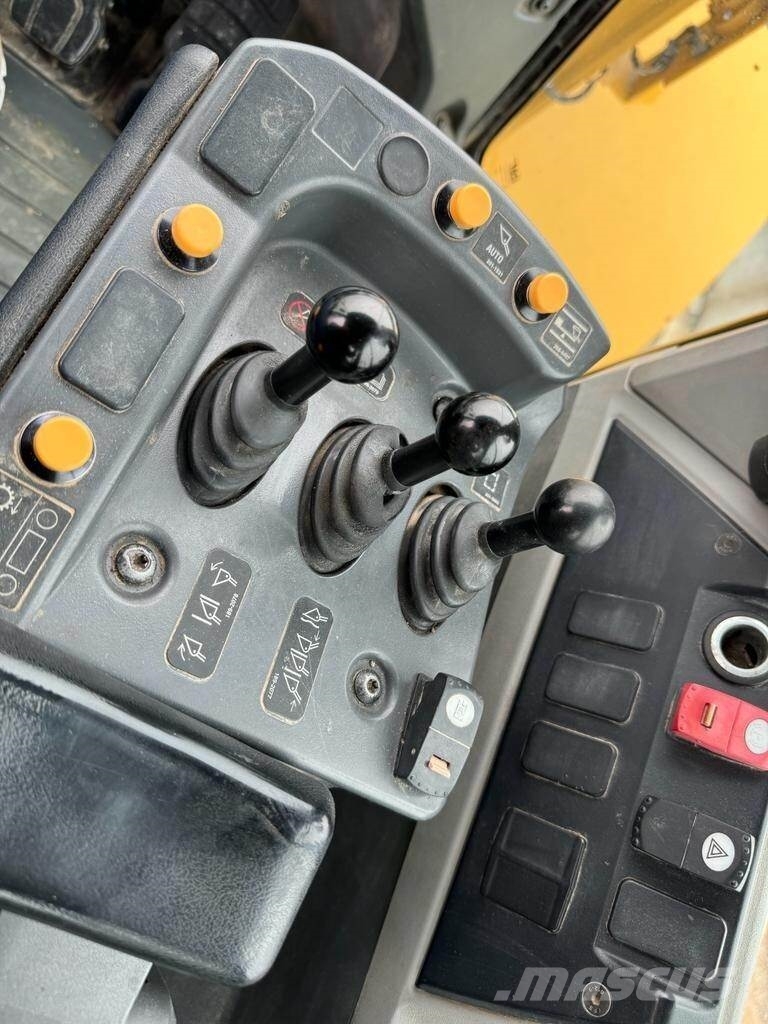CAT 972M Φορτωτές με λάστιχα (Τροχοφόροι)