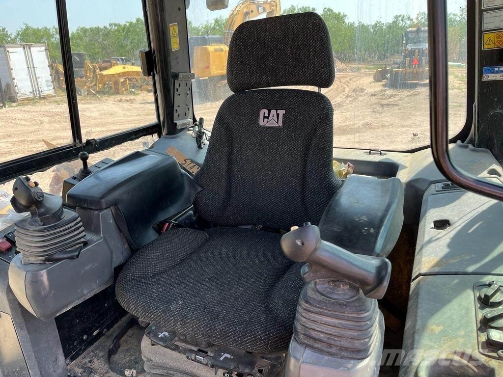CAT D6K2 LGP Гусеничные бульдозеры