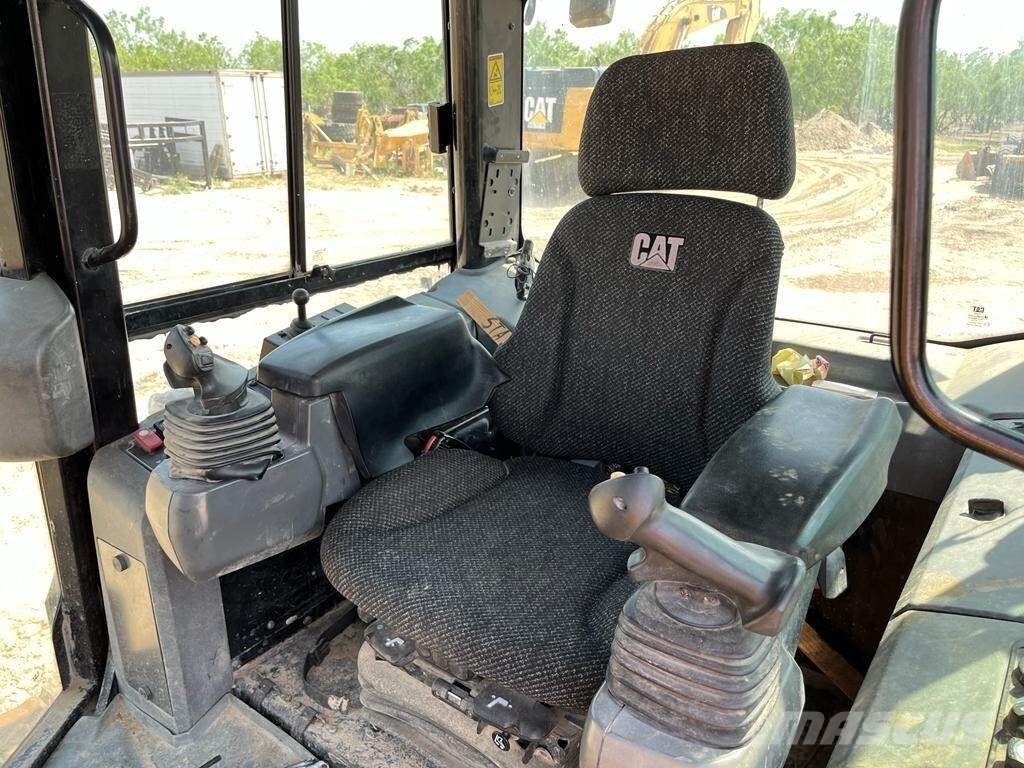 CAT D6K2 LGP Гусеничные бульдозеры