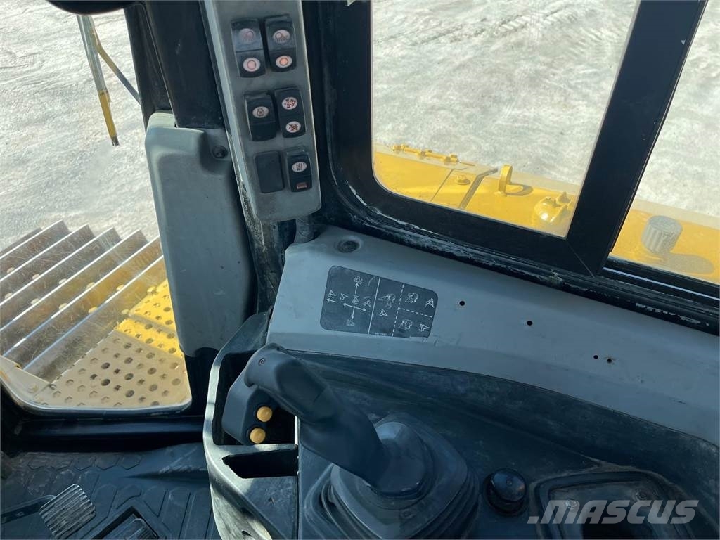 CAT D6T LGP Гусеничные бульдозеры