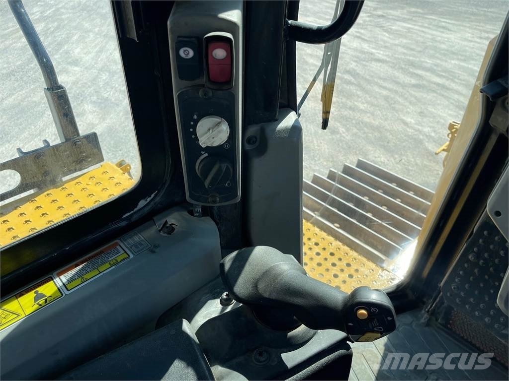 CAT D6T LGP Гусеничные бульдозеры