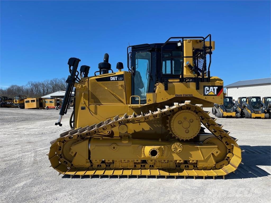 CAT D6T LGP Гусеничные бульдозеры