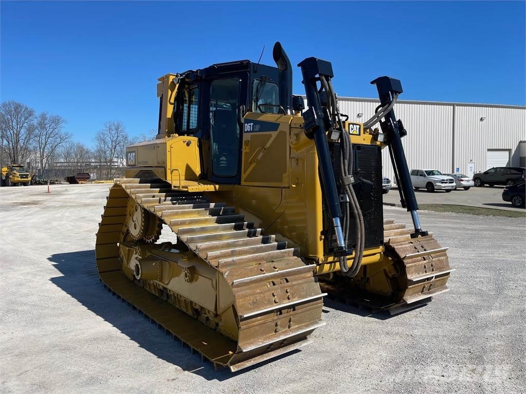 CAT D6T LGP Гусеничные бульдозеры