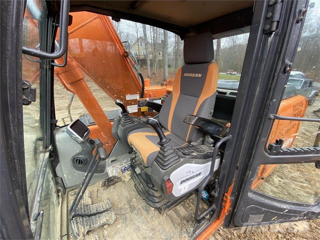 Doosan DX140 LC-3 Gravemaskiner på larvebånd