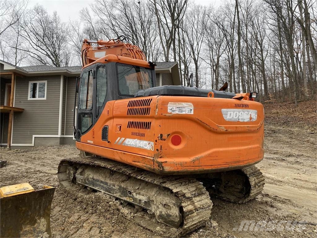 Doosan DX140 LC-3 Gravemaskiner på larvebånd