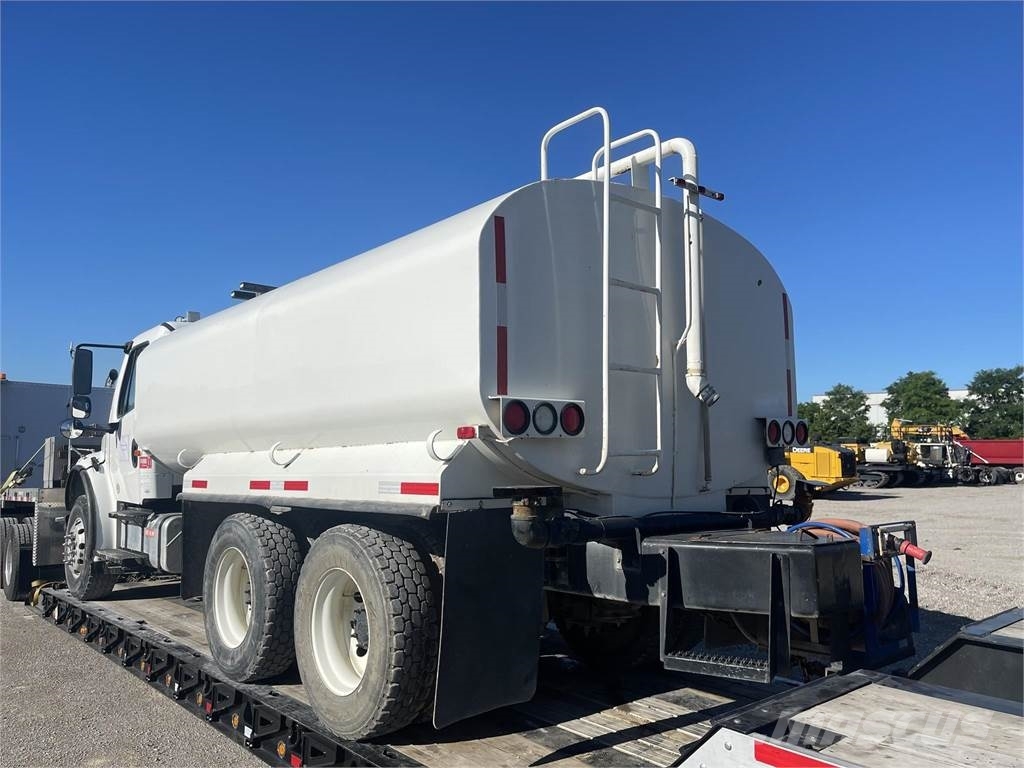 Freightliner BUSINESS CLASS M2 106 Auto-tanques