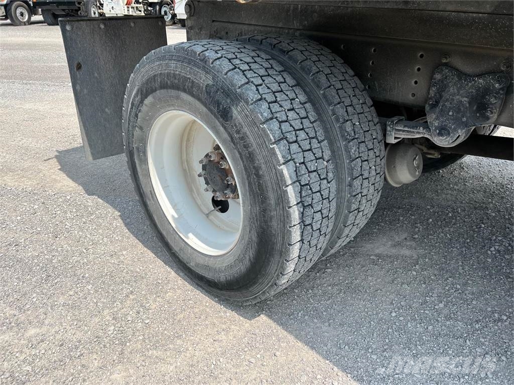 Freightliner BUSINESS CLASS M2 106 건설 장비 - 기타