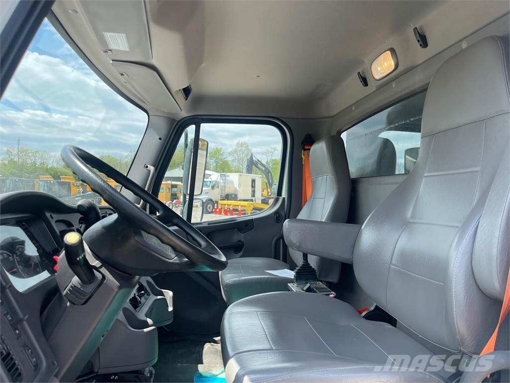 Freightliner BUSINESS CLASS M2 106 건설 장비 - 기타
