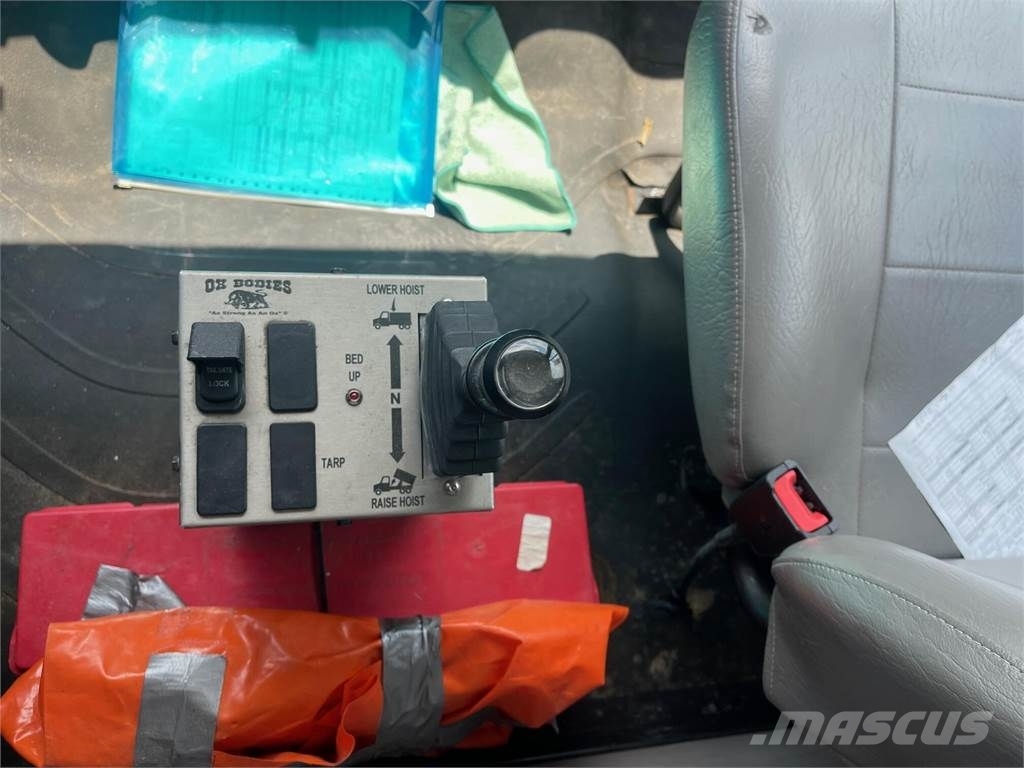 Freightliner BUSINESS CLASS M2 106 건설 장비 - 기타