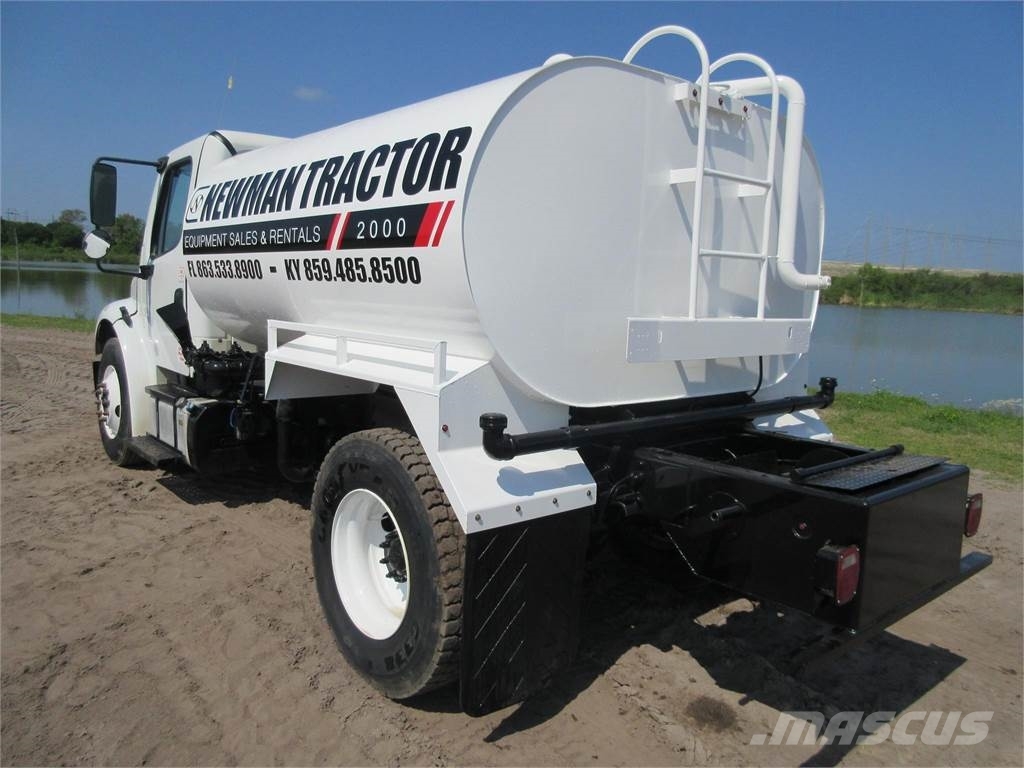 Freightliner BUSINESS CLASS M2 106 Camion citerne à eau