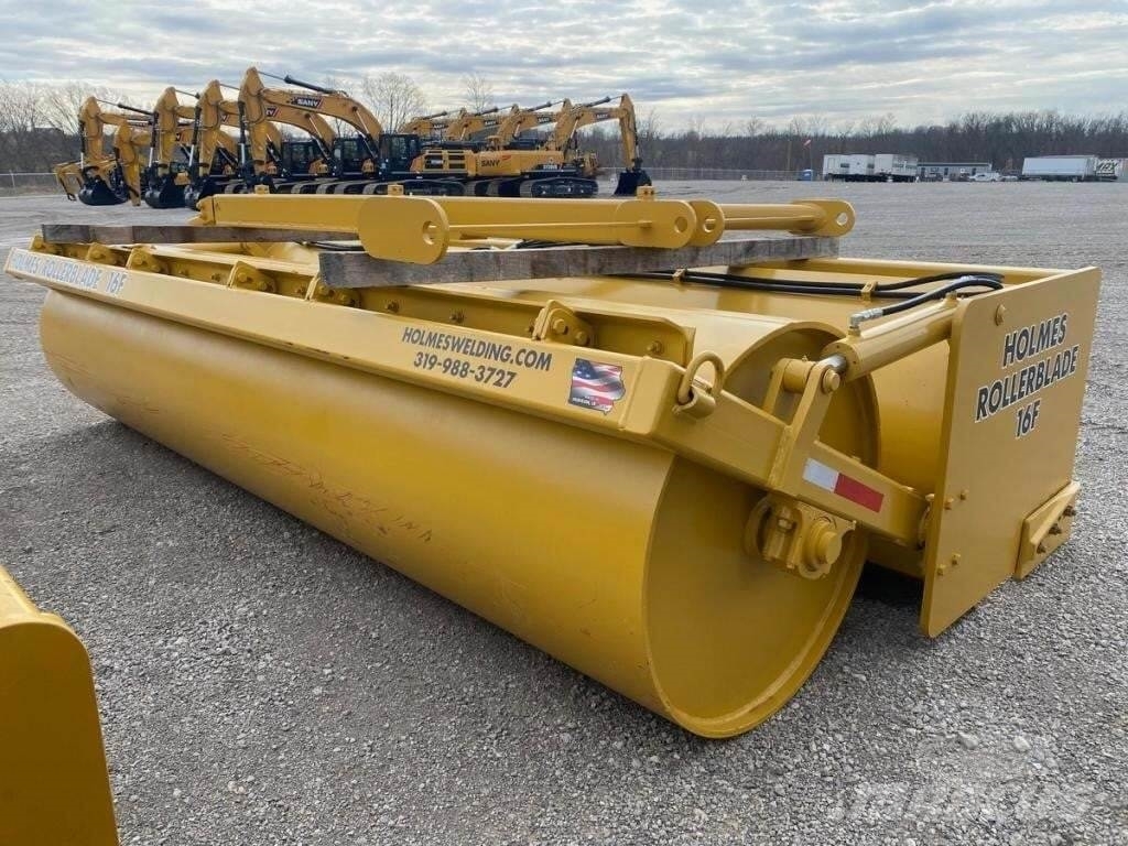 Holmes WELDING & FABRICATION 16F ROLLERBLADE Towed vibratory rollers