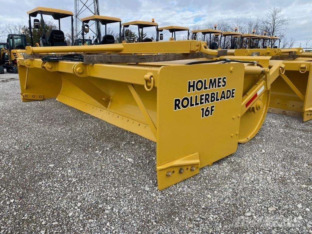 Holmes WELDING & FABRICATION 16F Towed vibratory rollers