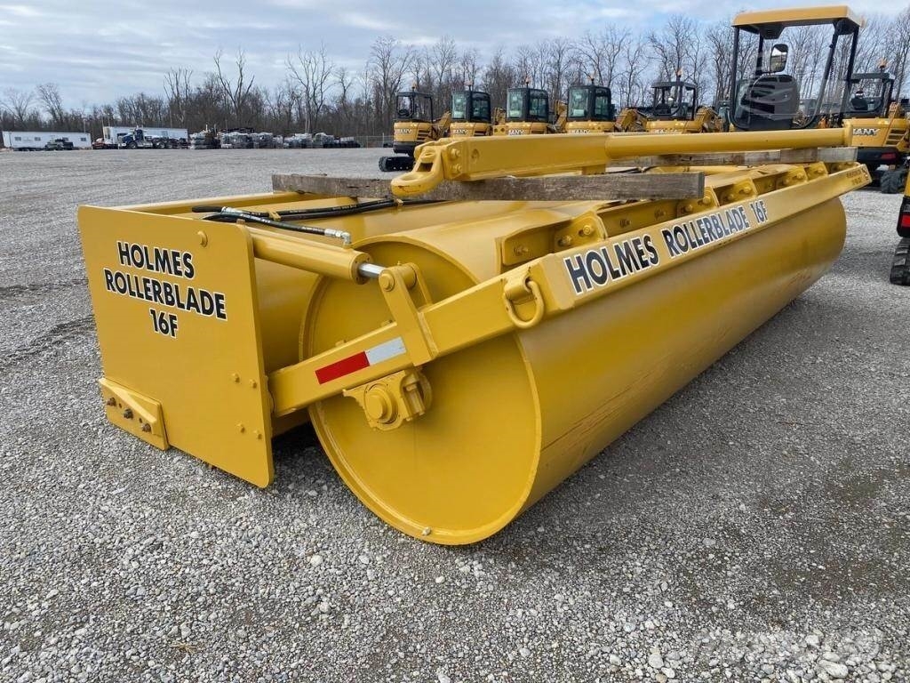 Holmes WELDING & FABRICATION 16F ROLLERBLADE Towed vibratory rollers