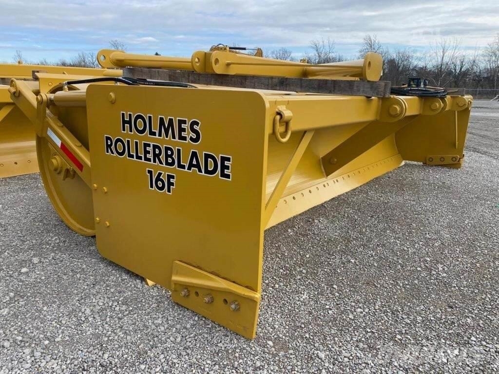 Holmes WELDING & FABRICATION 16F ROLLERBLADE Towed vibratory rollers