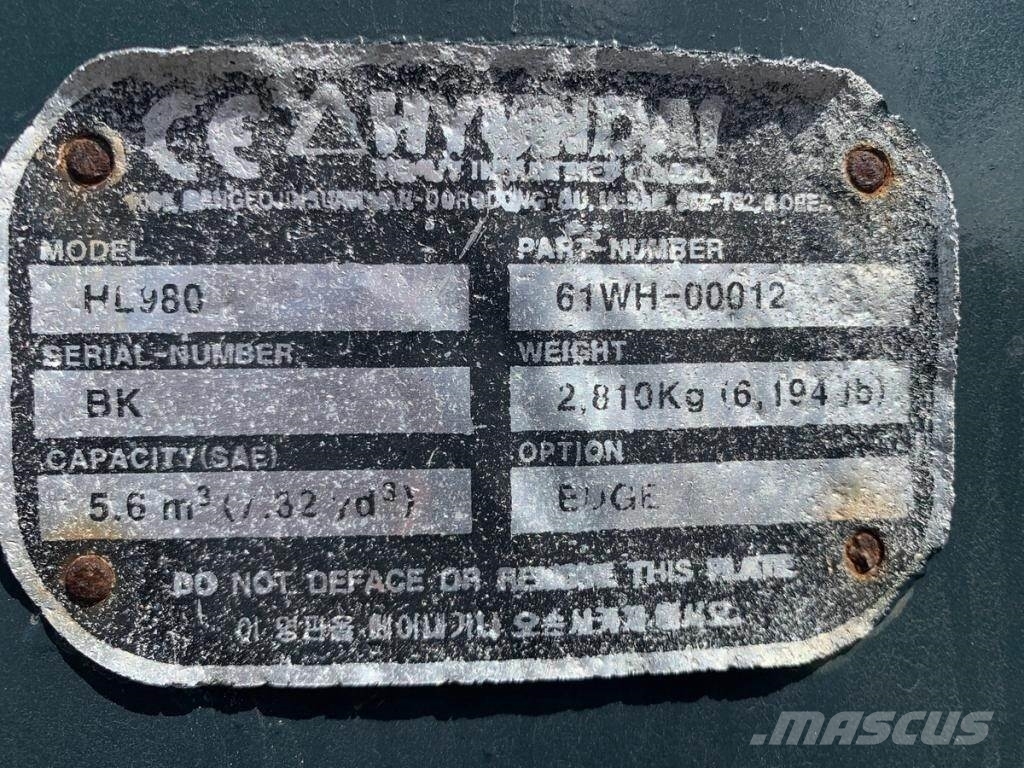 Hyundai HL980 لوادر بعجل