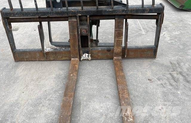 JCB 507-42 텔러 핸들러