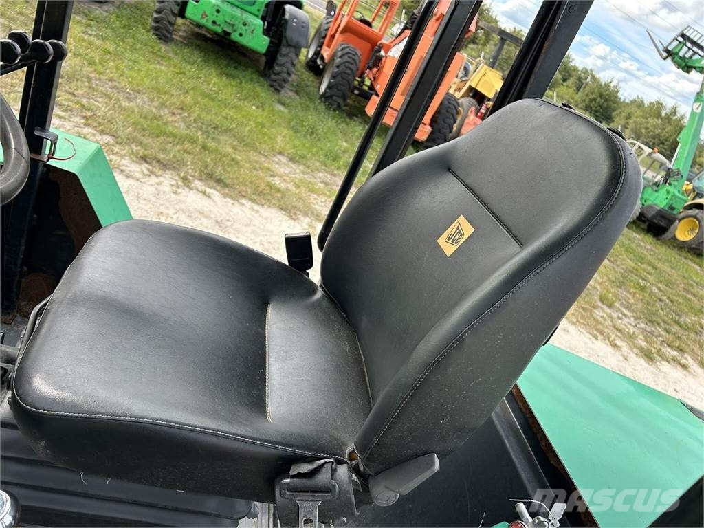 JCB 930 Geländestapler