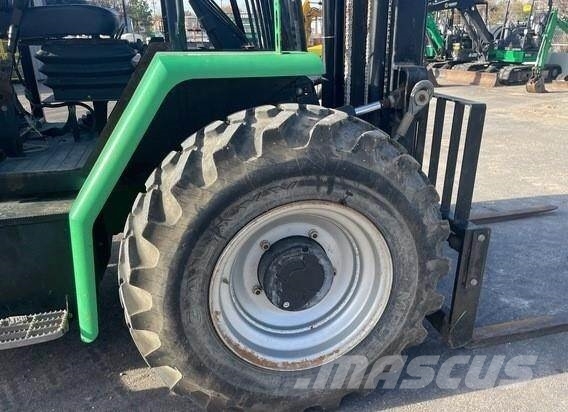JCB 930 Geländestapler