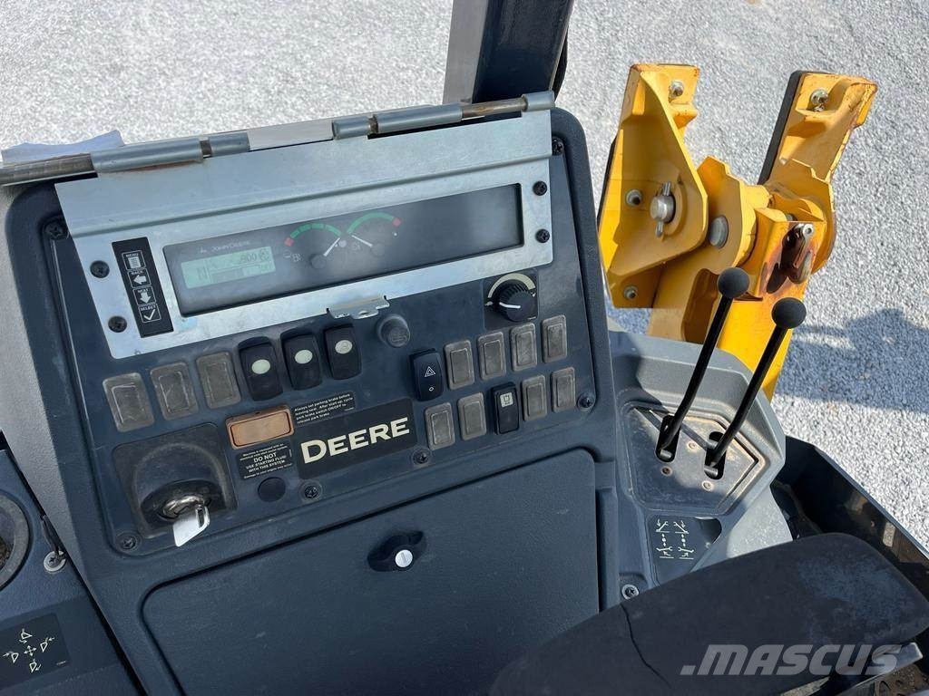 John Deere 310L 反铲装载机