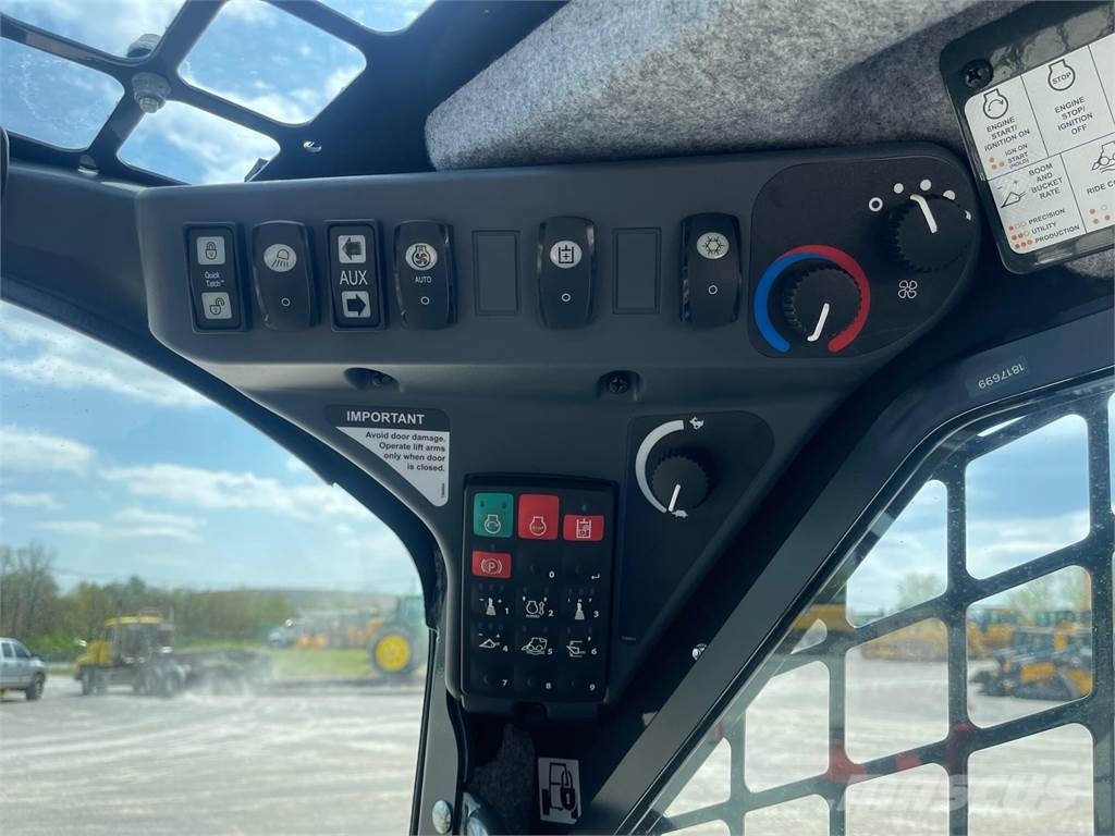 John Deere 333G 滑移轉向裝載機