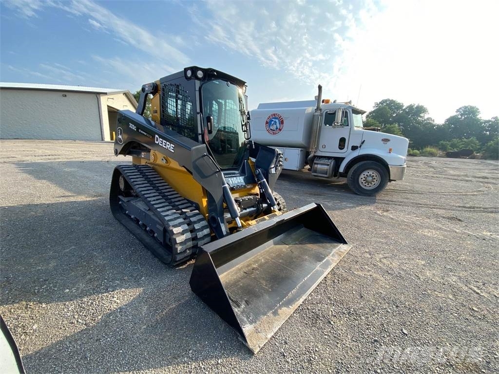 John Deere 333G 滑移轉向裝載機