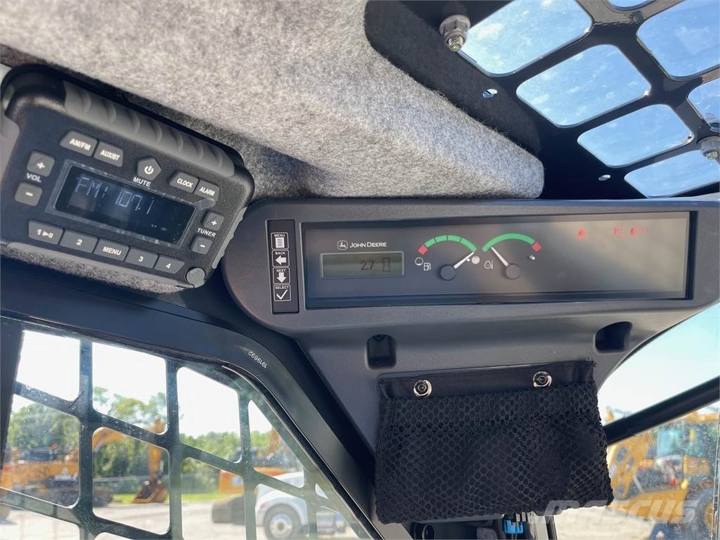 John Deere 333G 滑移轉向裝載機