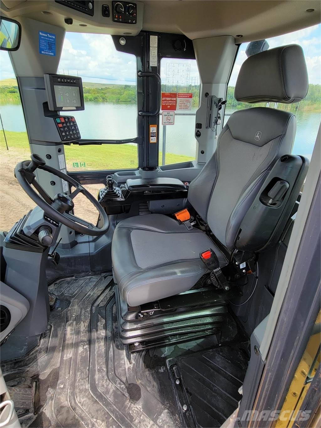 John Deere 744L Wheel loaders