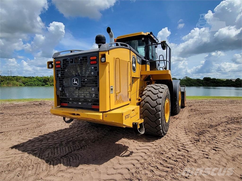John Deere 744L Wheel loaders