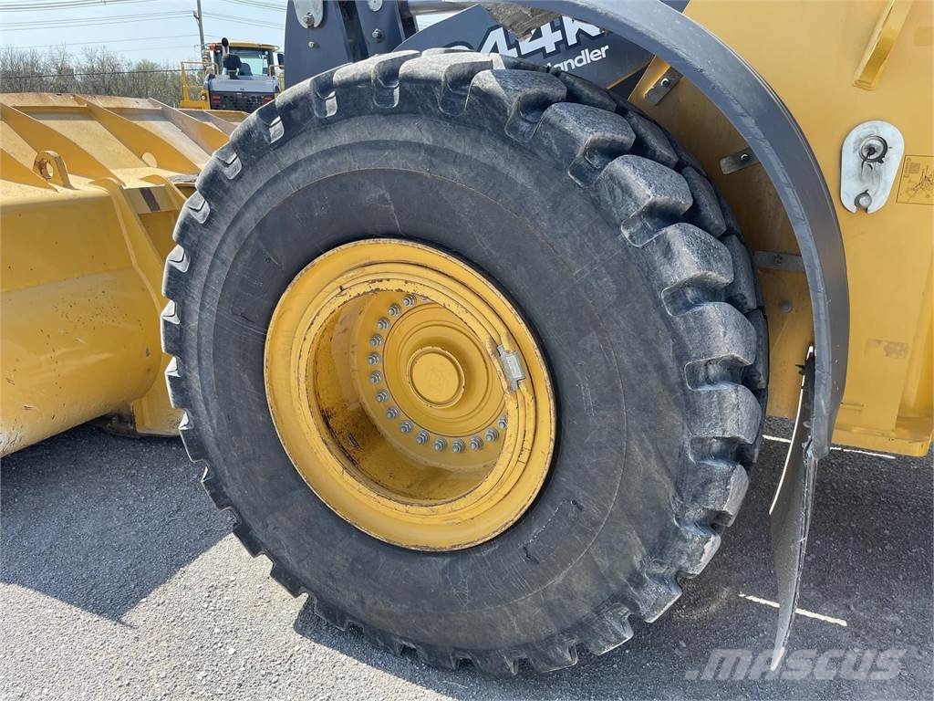 John Deere 844KIII Kolesové nakladače
