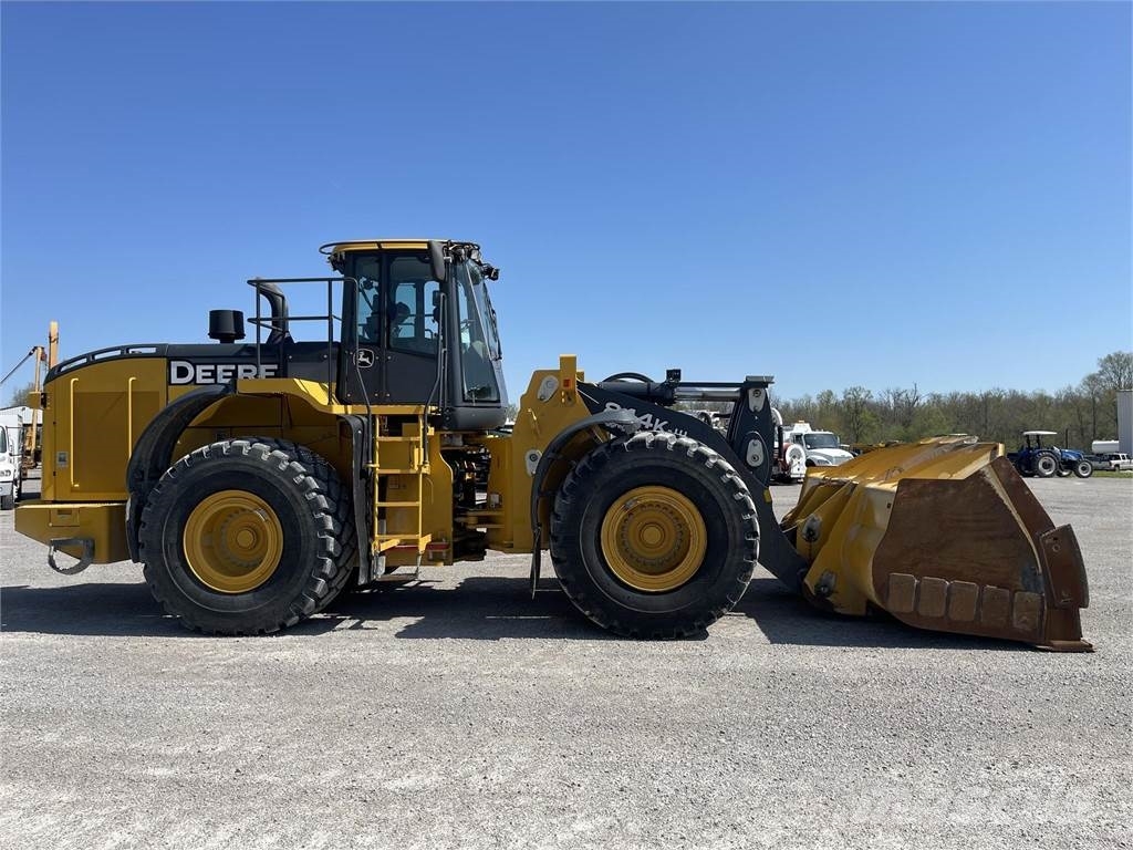 John Deere 844KIII Kolesové nakladače