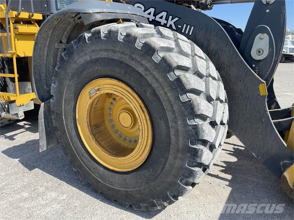 John Deere 844KIII Kolesové nakladače