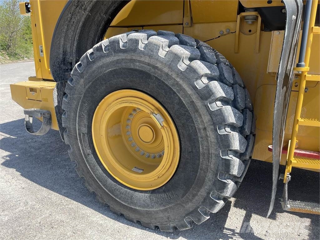 John Deere 844KIII Kolesové nakladače