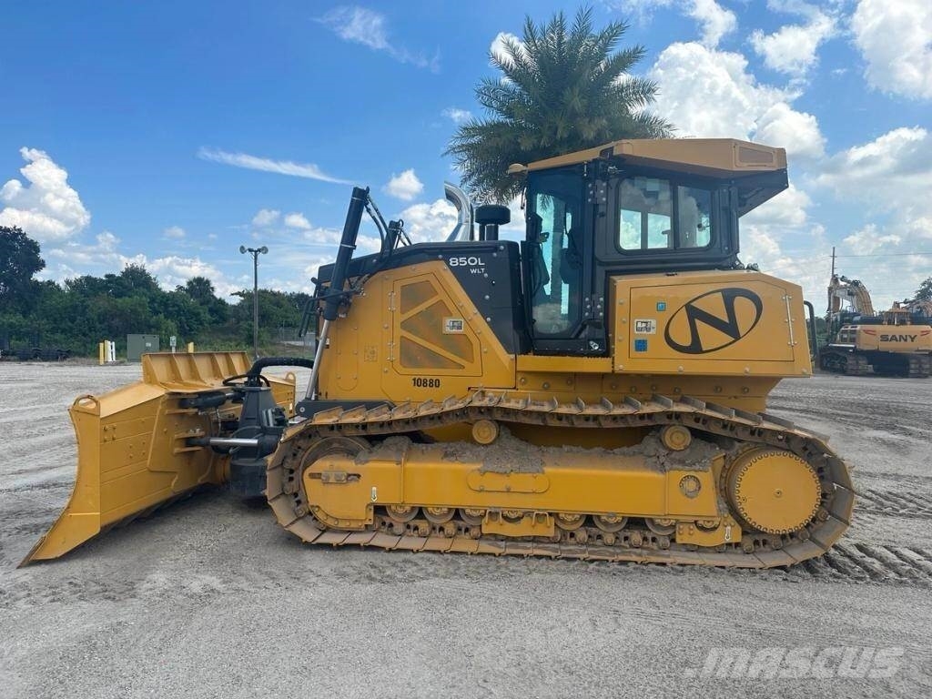 John Deere 850L WLT Buldooserid