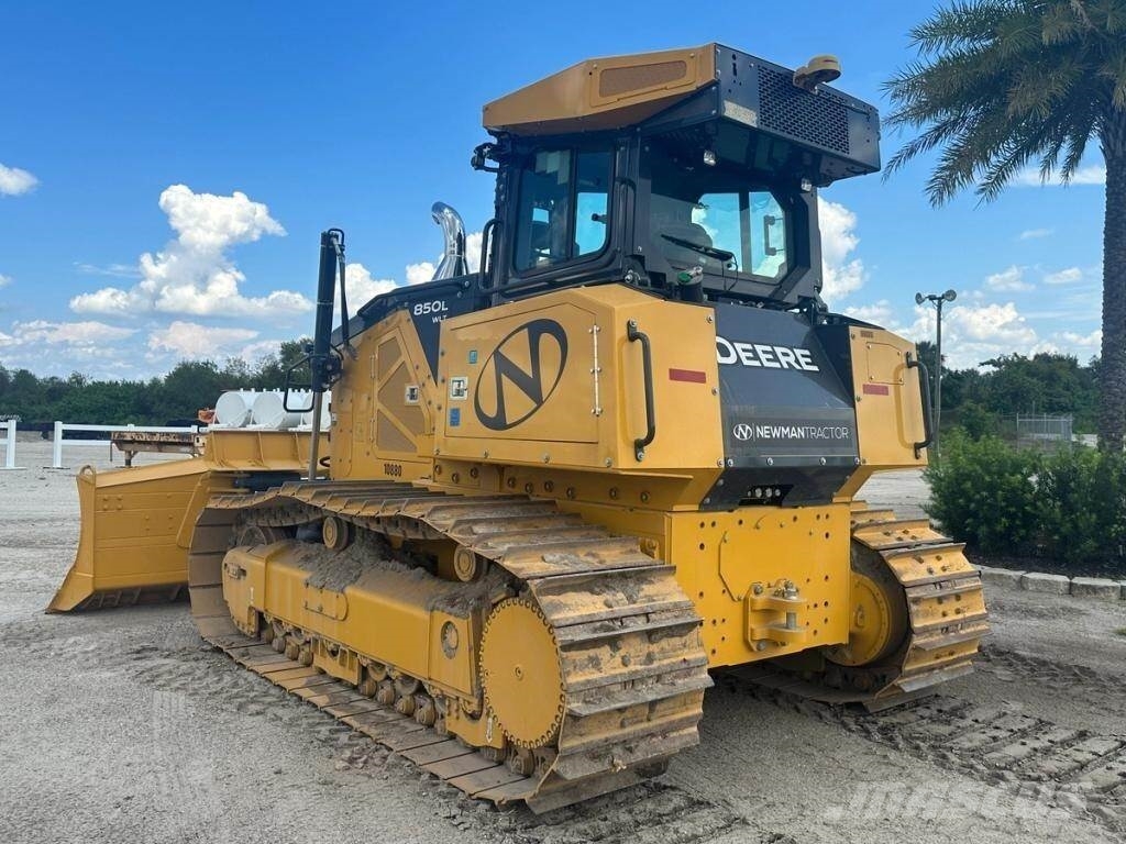 John Deere 850L WLT Buldooserid