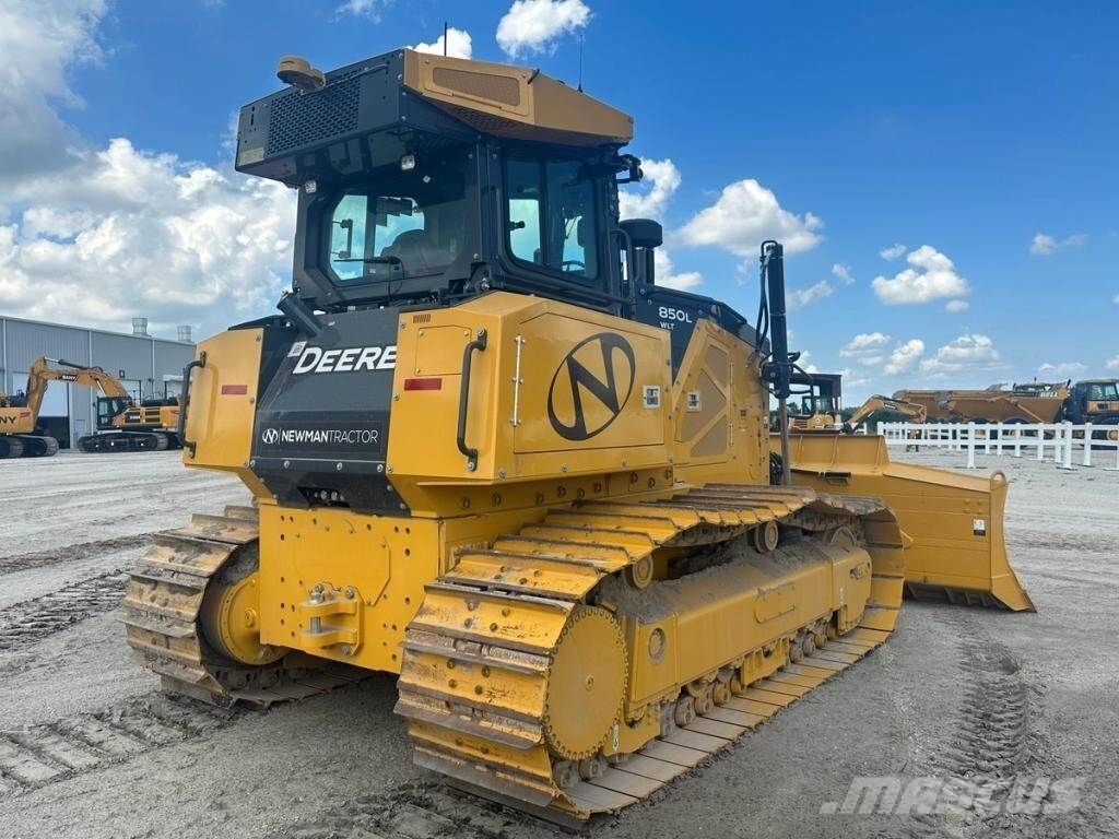 John Deere 850L WLT Buldooserid