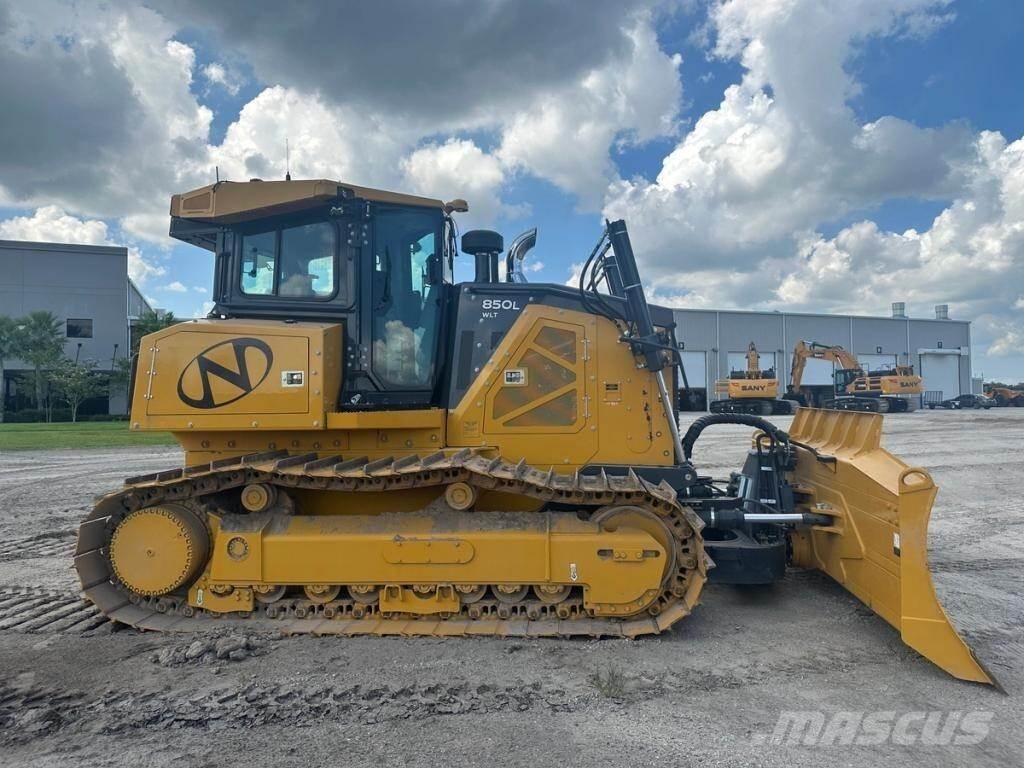 John Deere 850L WLT Buldooserid