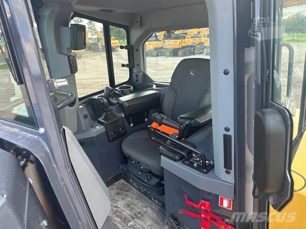 John Deere 850L WLT Buldooserid