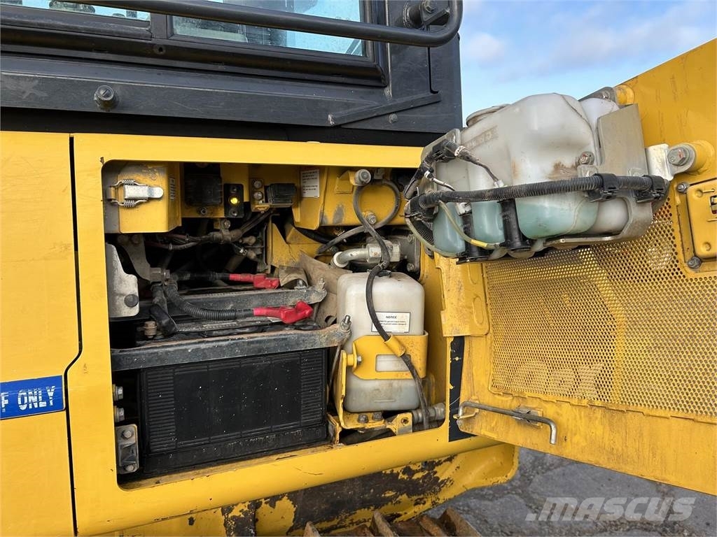 Komatsu D39PX-24 Pásové dozéry