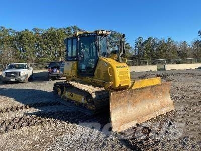 Komatsu D39PX-24 Pásové dozéry