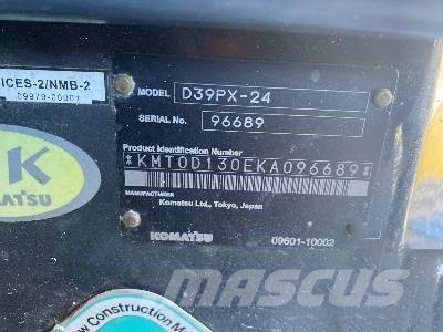 Komatsu D39PX-24 Pásové dozéry