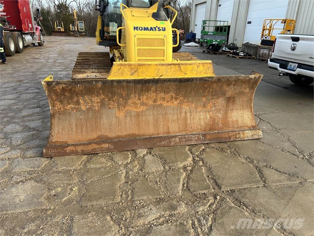 Komatsu D39PX-24 Pásové dozéry