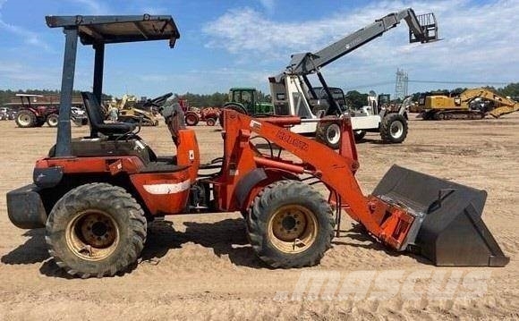 Kubota R520 轮式装载机