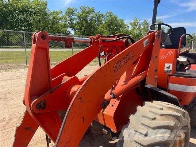 Kubota R520 轮式装载机