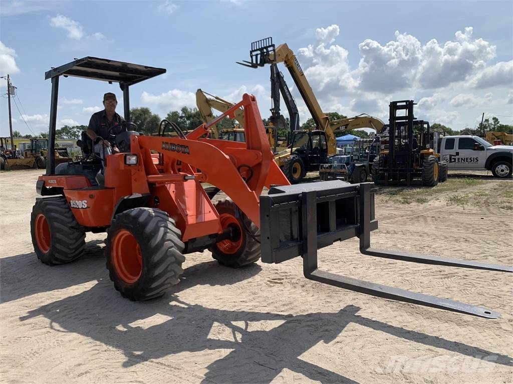 Kubota R520 Kolesové nakladače